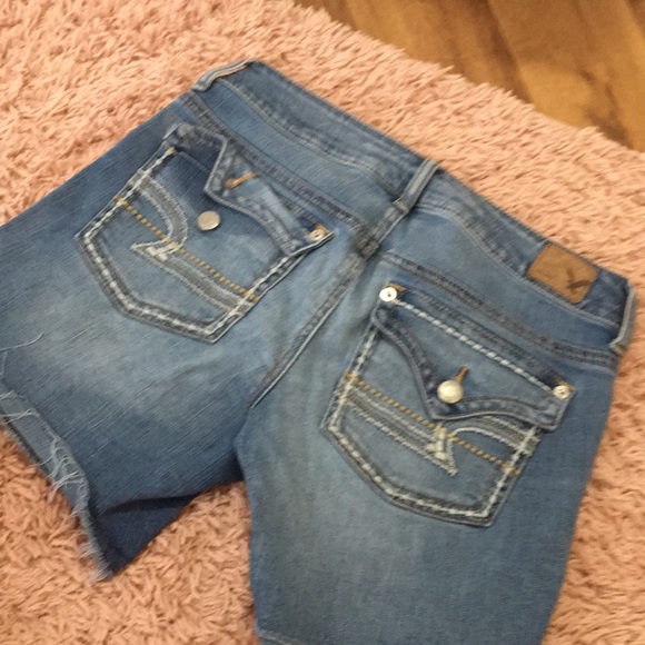 Short jean - Picture 2 of 4